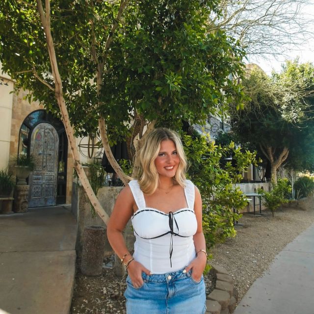 ✨ future resident Friday ✨ 

hey friends, my name is Taylor and I wanted to share why I signed at VERVE! 

“I chose verve because they immediately made me feel at home with being an out of state student that can be hard to find, the staff are so welcoming and helpful!! The amenities are amazing!

I will definitely be using the sauna and cold plunge after the gym!! I’m so happy with my choice & no one does it like verve!! 🤍🤍” 

we are so excited for you to live here and experience how VERVE puts residents first! 🫶