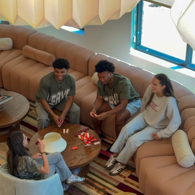 be one of the last to claim this 👀 

only a few spots remain for fall. rooftop sunsets, wellness spaces, premium amenities, and everything you need to make this your best year yet 🤝